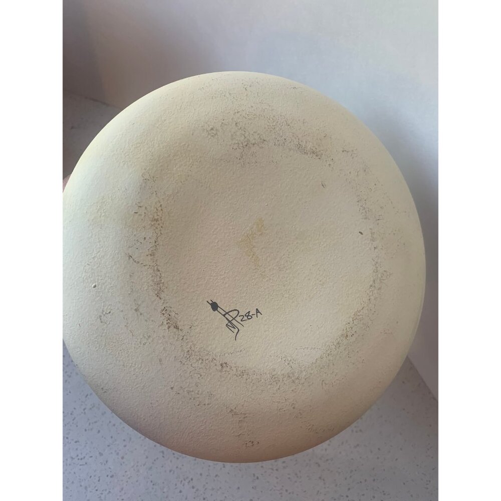 Signed Native American Ceramic Pot Vase with Raised Texture White Tan Pueblo VTG - Picture 3 of 6